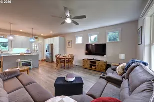 92648 Waldbom Rd, Astoria, OR 97103 - Photo 8