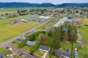 509 Williams Ave, Tillamook, OR 97141 - Photo 6