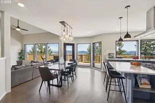 19760 Wildwood Dr, West Linn, OR 97068 - Photo 12