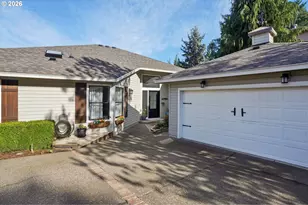 19760 Wildwood Dr, West Linn, OR 97068 - Photo 4