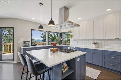 19760 Wildwood Dr, West Linn, OR 97068 - Photo 14