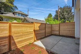 8432 E Burnside St, Portland, OR 97216 - Photo 20