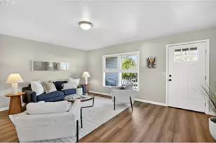 2028 SE Brooklyn St, Portland, OR 97202 - Photo 4