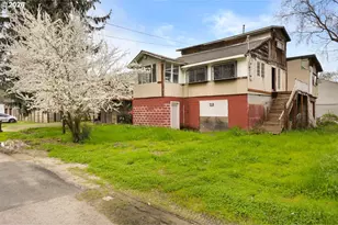 195 SE Mill St, Myrtle Creek, OR 97457 - Photo 1