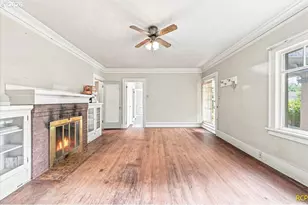 2113 N Sumner St, Portland, OR 97217 - Photo 4