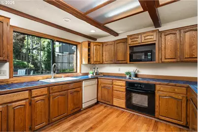 15310 SW Sandpiper Ln, Beaverton, OR 97007 - Photo 12