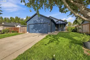 1050 Yew St, Junction City, OR 97448 - Photo 2