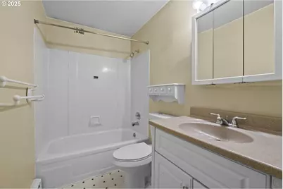 7480 SW Taylors Ferry Rd, Portland, OR 97223 - Photo 12