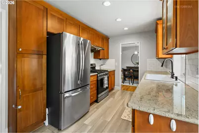 5402 SW 34th Pl, Portland, OR 97239 - Photo 12