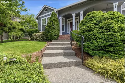 909 N 9th Way, Ridgefield, WA 98642 - Photo 2