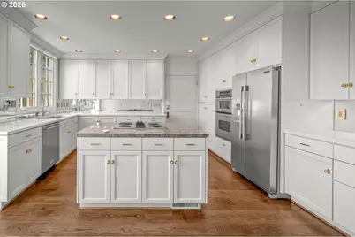 1784 SW Montgomery Dr, Portland, OR 97201 - Photo 6