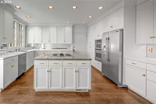 1784 SW Montgomery Dr, Portland, OR 97201 - Photo 6