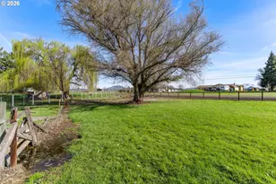 200 Sierra Dr, Eagle Point, OR 97524 - Photo 8