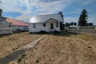 201 N 1st St, Glenwood, WA 98619 - Photo 6