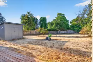 16523 SE Clinton St, Portland, OR 97236 - Photo 32