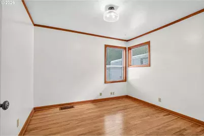 16523 SE Clinton St, Portland, OR 97236 - Photo 24