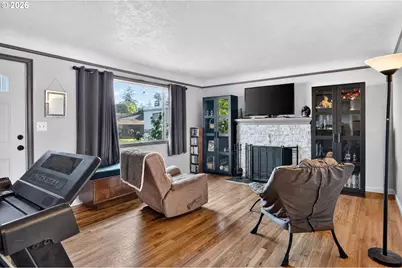 16523 SE Clinton St, Portland, OR 97236 - Photo 6