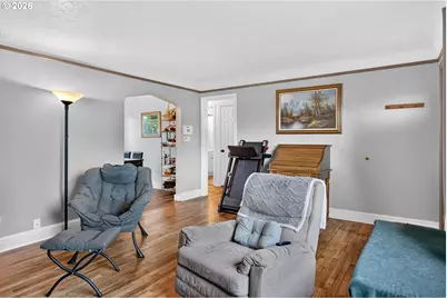 16523 SE Clinton St, Portland, OR 97236 - Photo 8