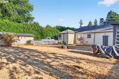 16523 SE Clinton St, Portland, OR 97236 - Photo 36