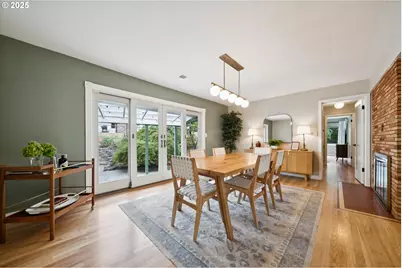 8195 SW Canyon Ln, Portland, OR 97210 - Photo 12