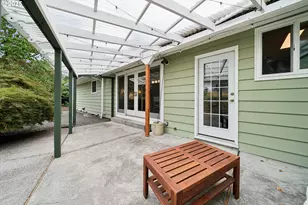 8195 SW Canyon Ln, Portland, OR 97210 - Photo 38