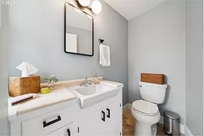 8195 SW Canyon Ln, Portland, OR 97210 - Photo 28