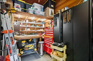 8195 SW Canyon Ln, Portland, OR 97210 - Photo 34