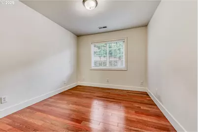 9818 SE Clatsop St, Portland, OR 97266 - Photo 22