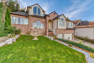 9818 SE Clatsop St, Portland, OR 97266 - Photo 2