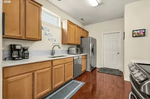 3201 SE Robin Cir, Hillsboro, OR 97123 - Photo 4