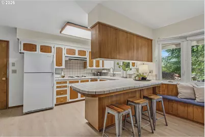 12015 NW Dumar Ln, Portland, OR 97229 - Photo 10