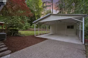 628 S Palatine Hill Rd, Portland, OR 97219 - Photo 36