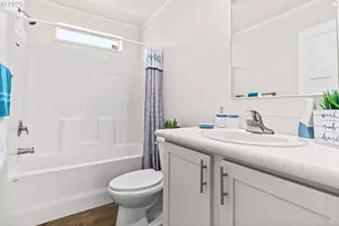 1025 S 6th St, Harrisburg, OR 97446 - Photo 22