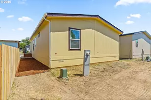 1025 S 6th St, Harrisburg, OR 97446 - Photo 24