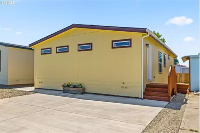 1025 S 6th St #83, Harrisburg, OR 97446 - Photo 1