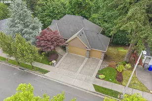 8308 SE Buford Ln, Portland, OR 97236 - Photo 2