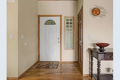 1618 SW 3rd Dr, Gresham, OR 97080 - Photo 4