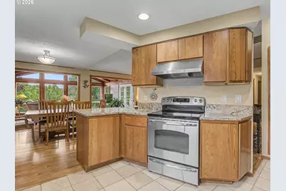 1618 SW 3rd Dr, Gresham, OR 97080 - Photo 8