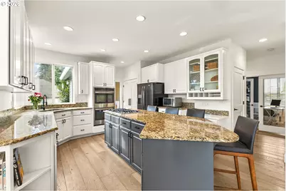 21390 Horton Ct, West Linn, OR 97068 - Photo 8