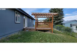 205 William St, Enterprise, OR 97828 - Photo 4