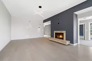 2330 SW Cactus Dr, Portland, OR 97205 - Photo 24