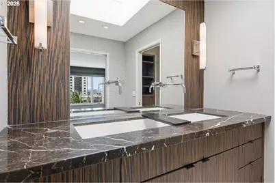 2330 SW Cactus Dr, Portland, OR 97205 - Photo 34