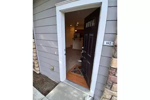 10829 NE Red Wing Way, Hillsboro, OR 97006 - Photo 2