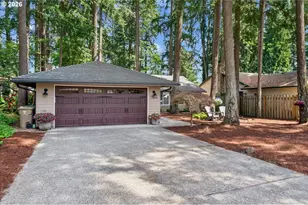 17614 Schalit Way, Lake Oswego, OR 97035 - Photo 2