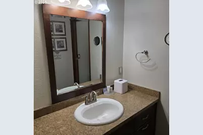 1000 SE Bay Blvd #403, Newport, OR 97365 - Photo 10