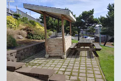 1000 SE Bay Blvd #403, Newport, OR 97365 - Photo 20