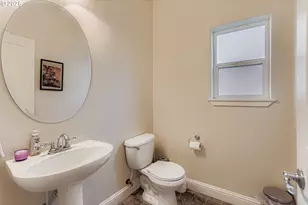 21533 SW Susan Ln, Beaverton, OR 97003 - Photo 22