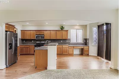 21533 SW Susan Ln, Beaverton, OR 97003 - Photo 16