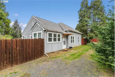 3315 W 18th Ave, Eugene, OR 97402 - Photo 2
