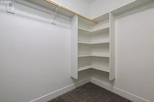15221 S E Towers Ter, Milwaukie, OR 97267 - Photo 20